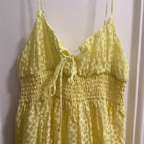 Urban outfitters yellow reina floral maxi dress - Picture 3 of 4